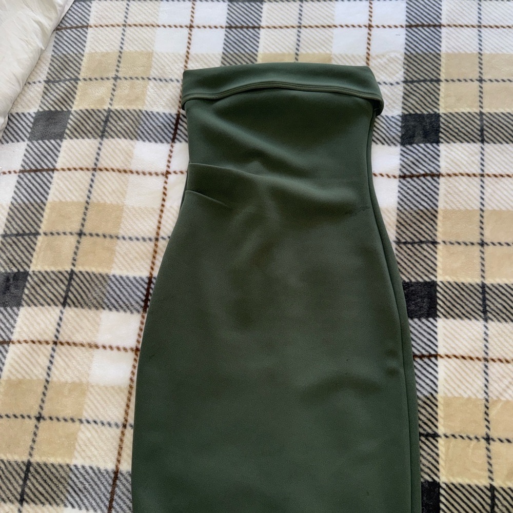 Aritzia FigureKnit™ Eyecatcher Dress - Picture 6 of 8